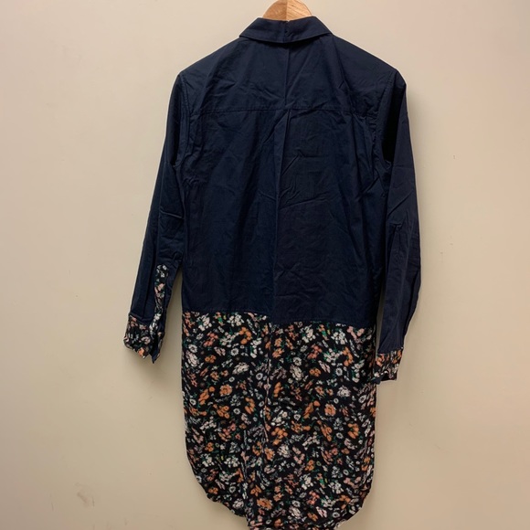 Rhié blue tunic with floral accents. Like new - Picture 10 of 10